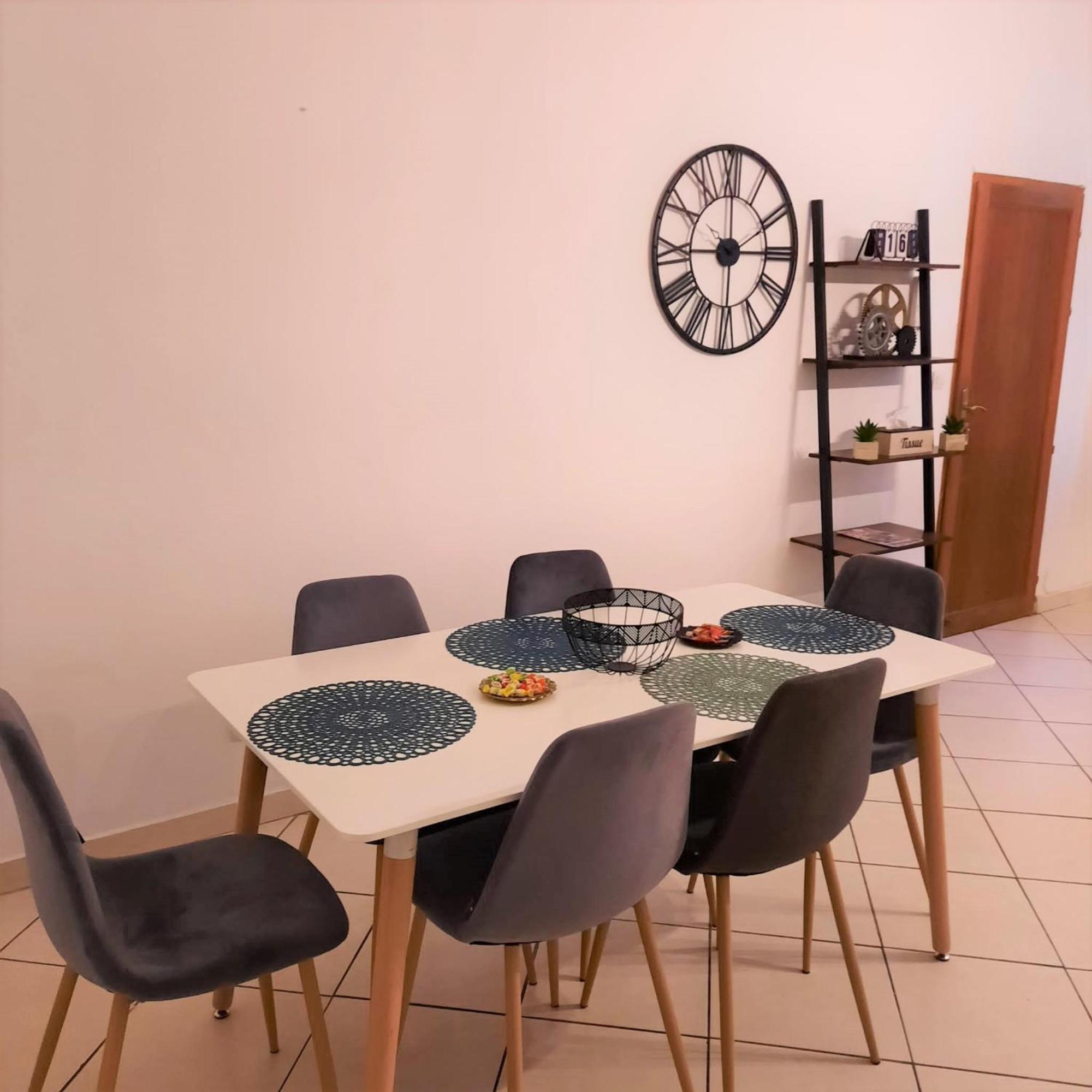 Le Albert 1Er Beziers Appartements Tout Equipes Exterior photo